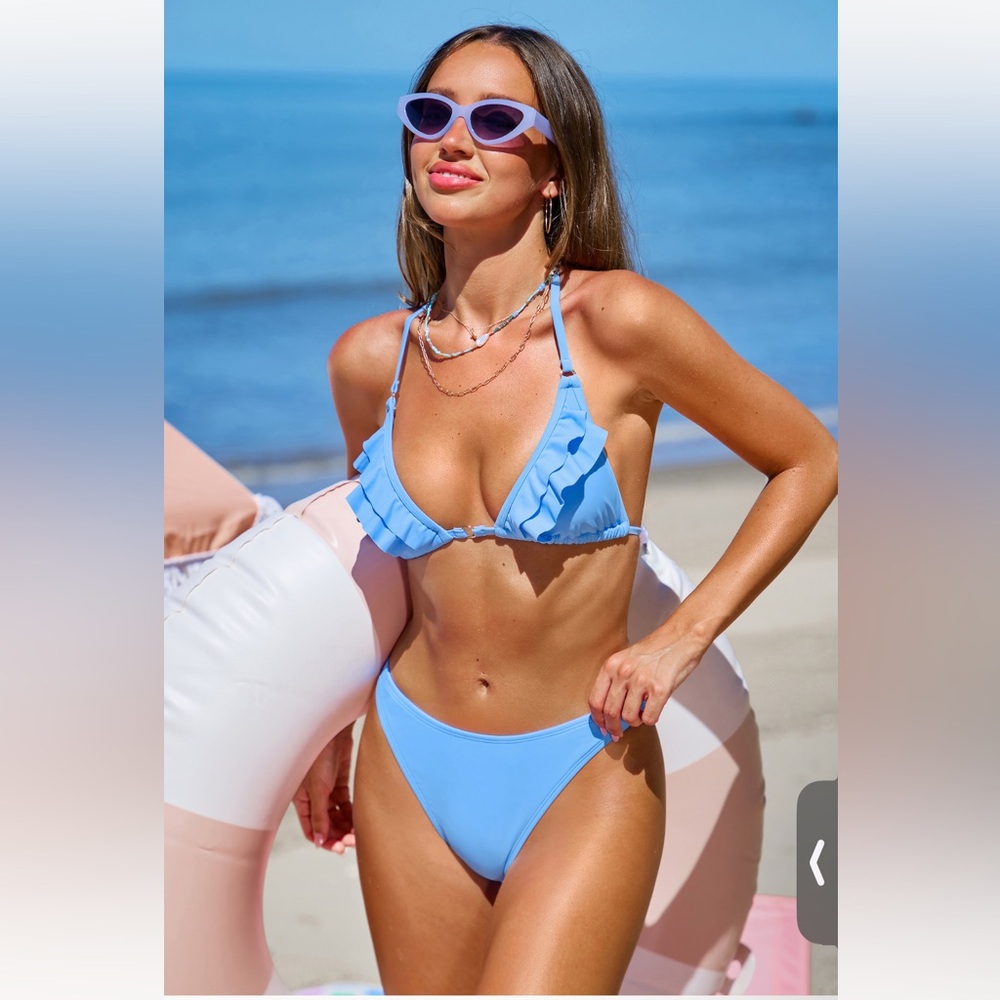 Cupshe Cornflower Glow Blue Ruffled Bikini - Size Large